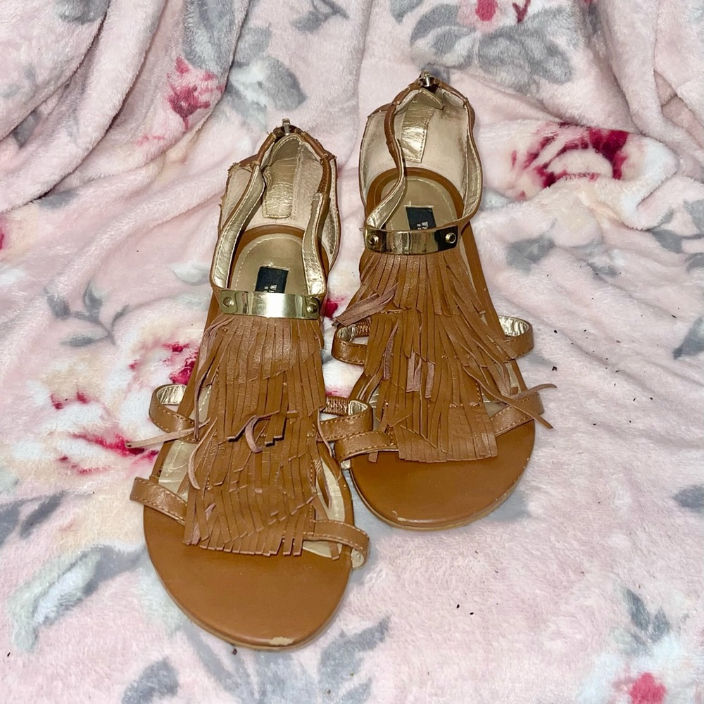 Tassel sandals